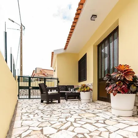 Fénix House Arco da Calheta (Madeira)